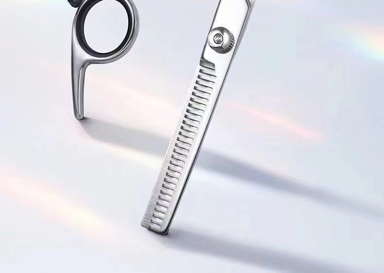 Professional thinning shears by Glow Ritual