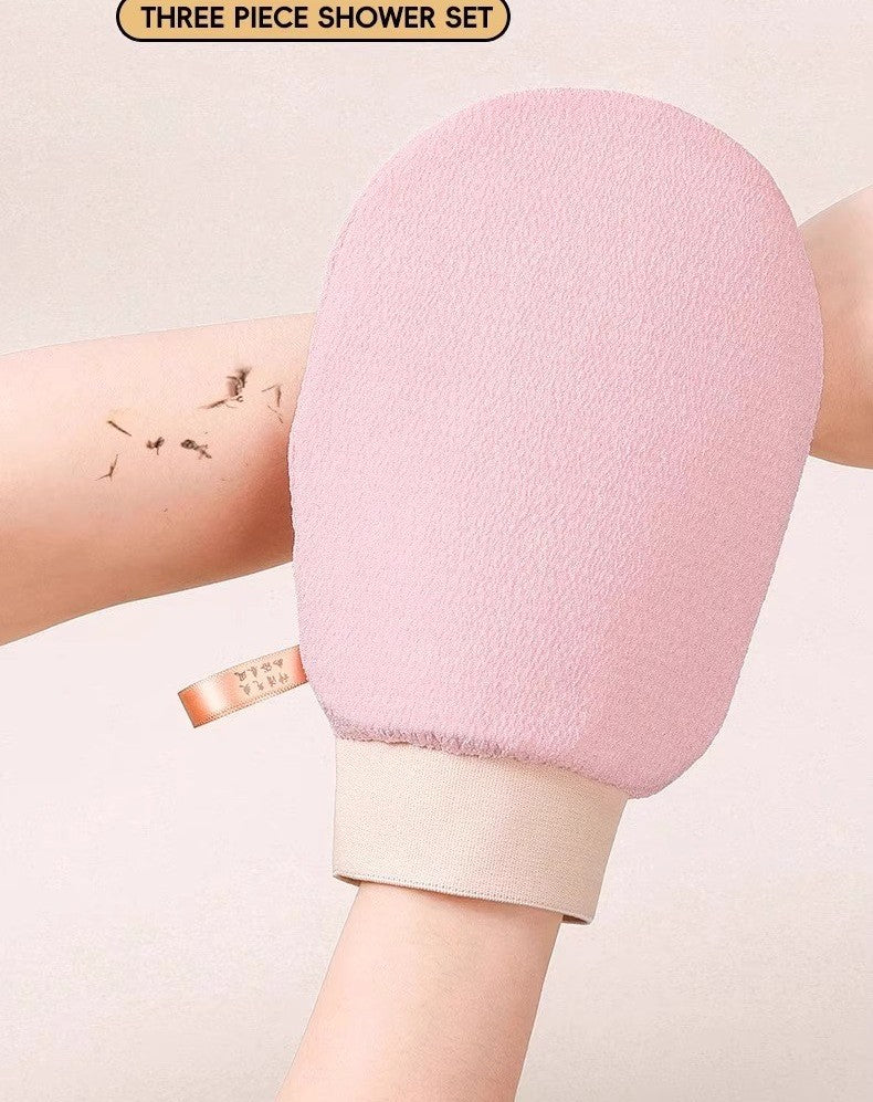 Exfoliating bath glove by Glow Ritual