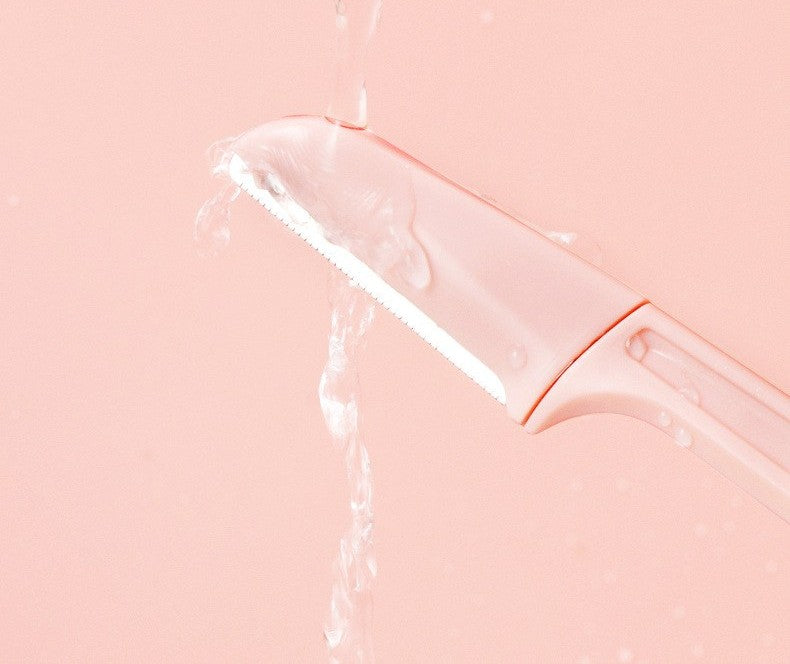 Folding eyebrow razor set by Glow Ritual