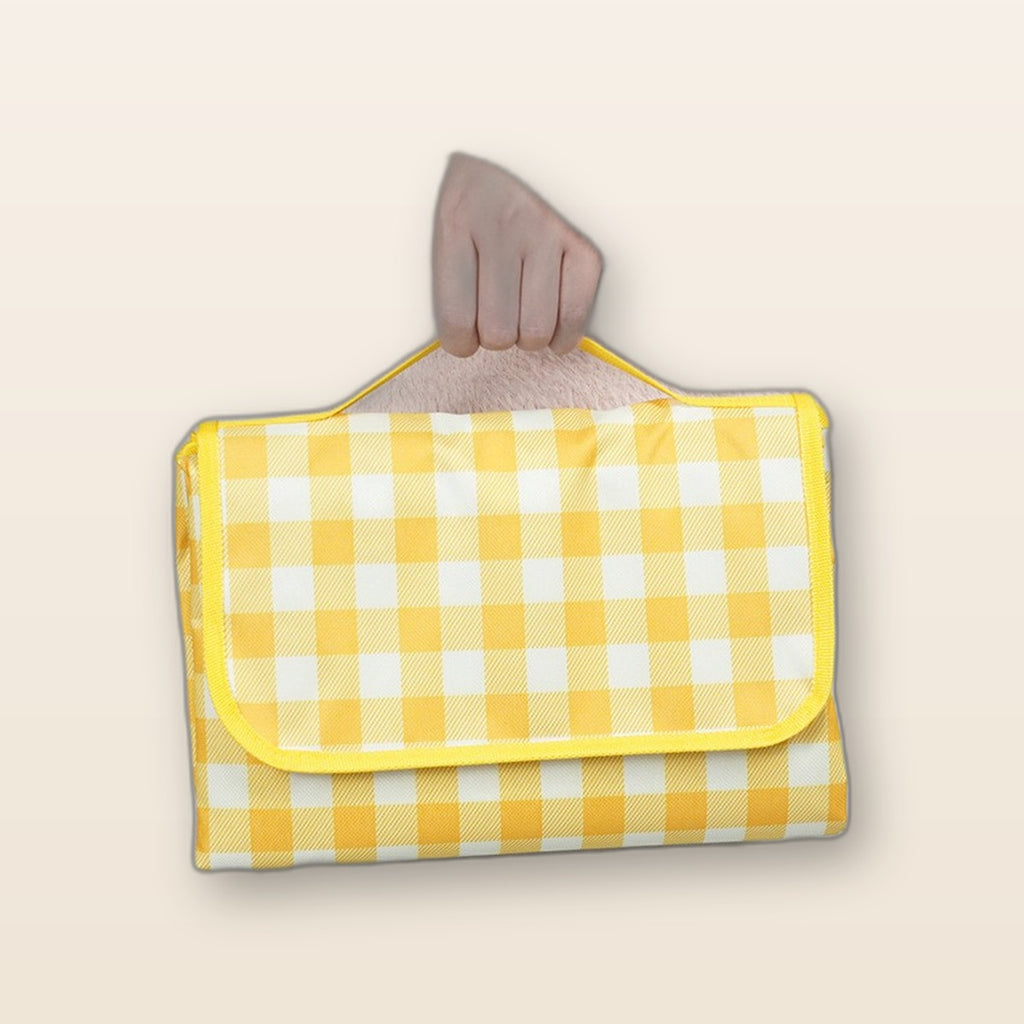 Waterproof picnic blanket by Glow Ritual