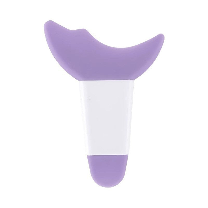 Eyeliner stencil guide by Glow Ritual