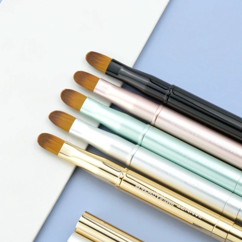 Retractable double-ended lip brush by Glow Ritual