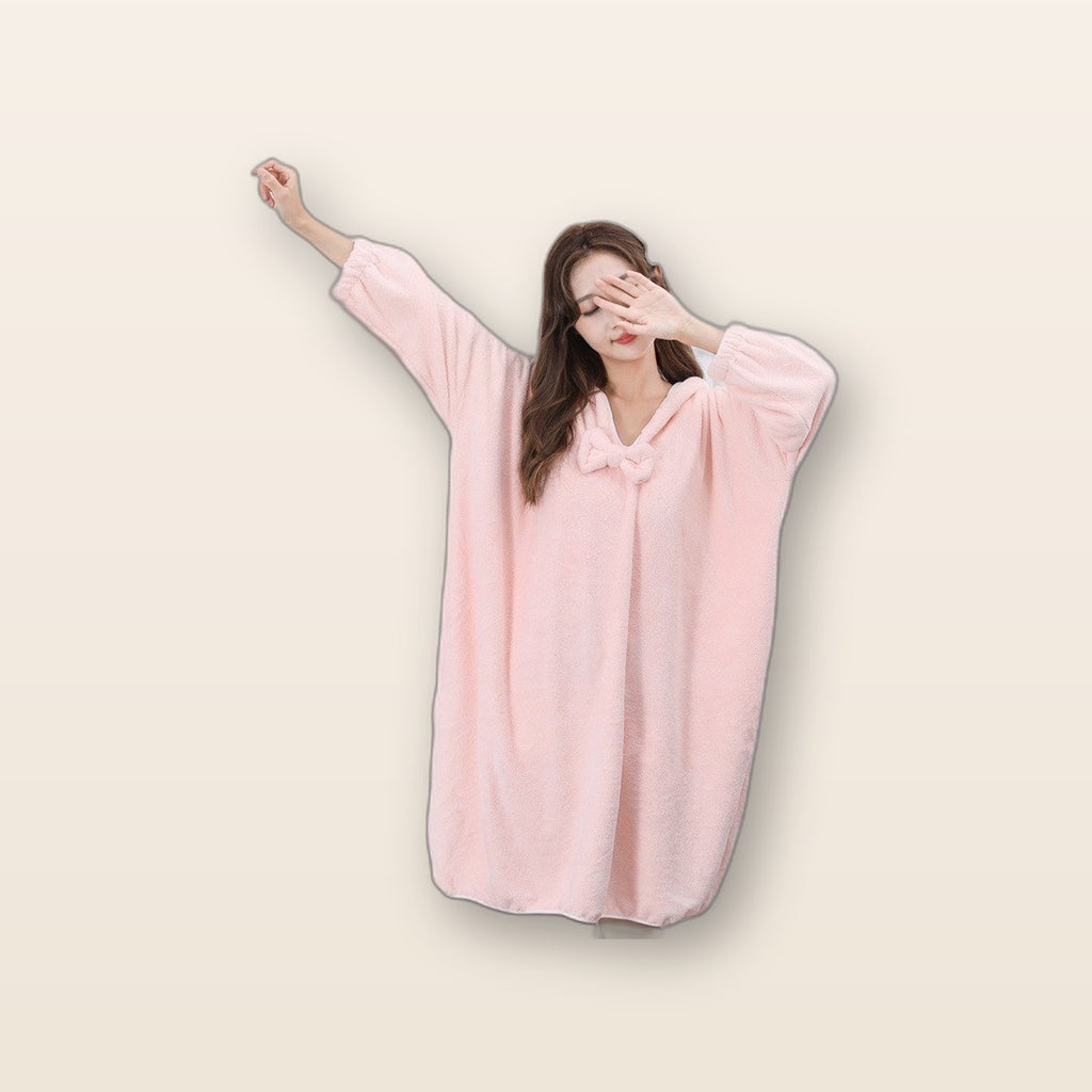 Hooded fleece lounge robe by Glow Ritual