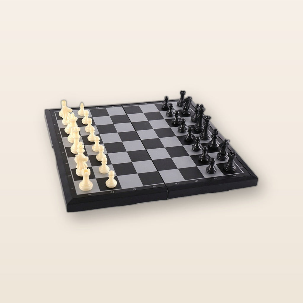 Magnetic travel chess set by Glow Ritual