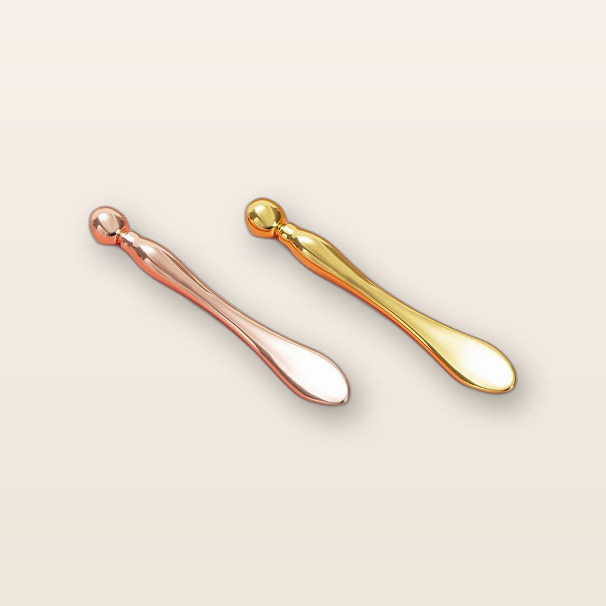 Cooling eye cream applicator wand by Glow Ritual