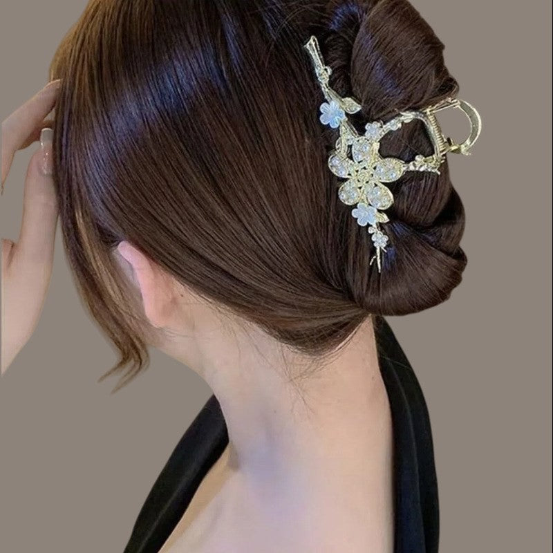 Pearl flower claw clip by Glow Ritual