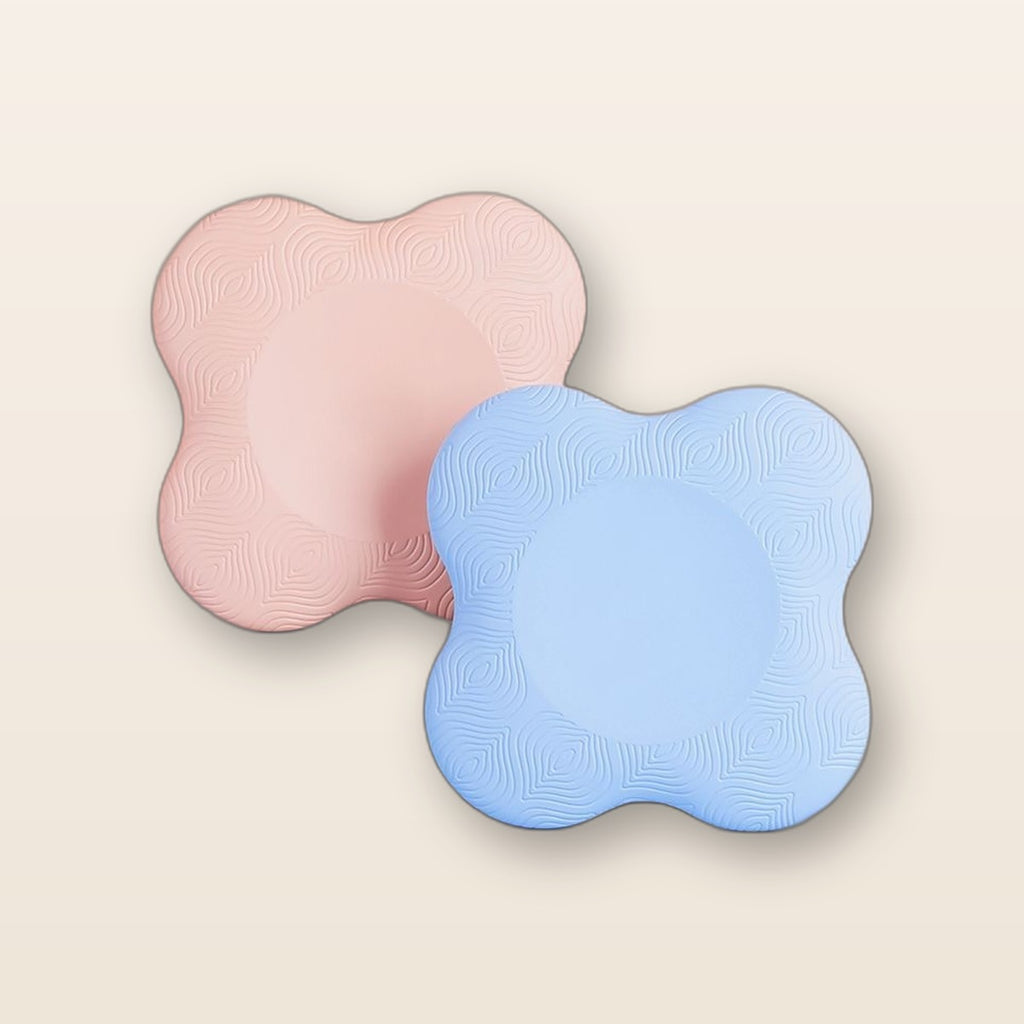 Yoga knee pads by Glow Ritual