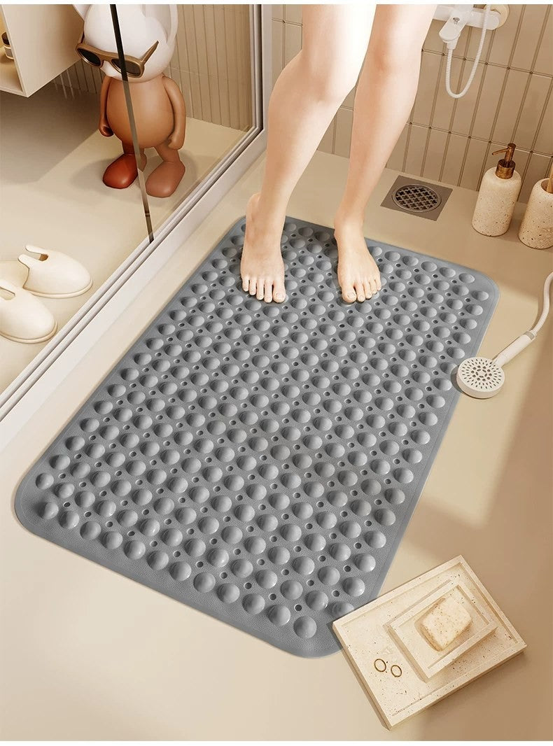 Non-slip suction bathtub mat by Glow Ritual
