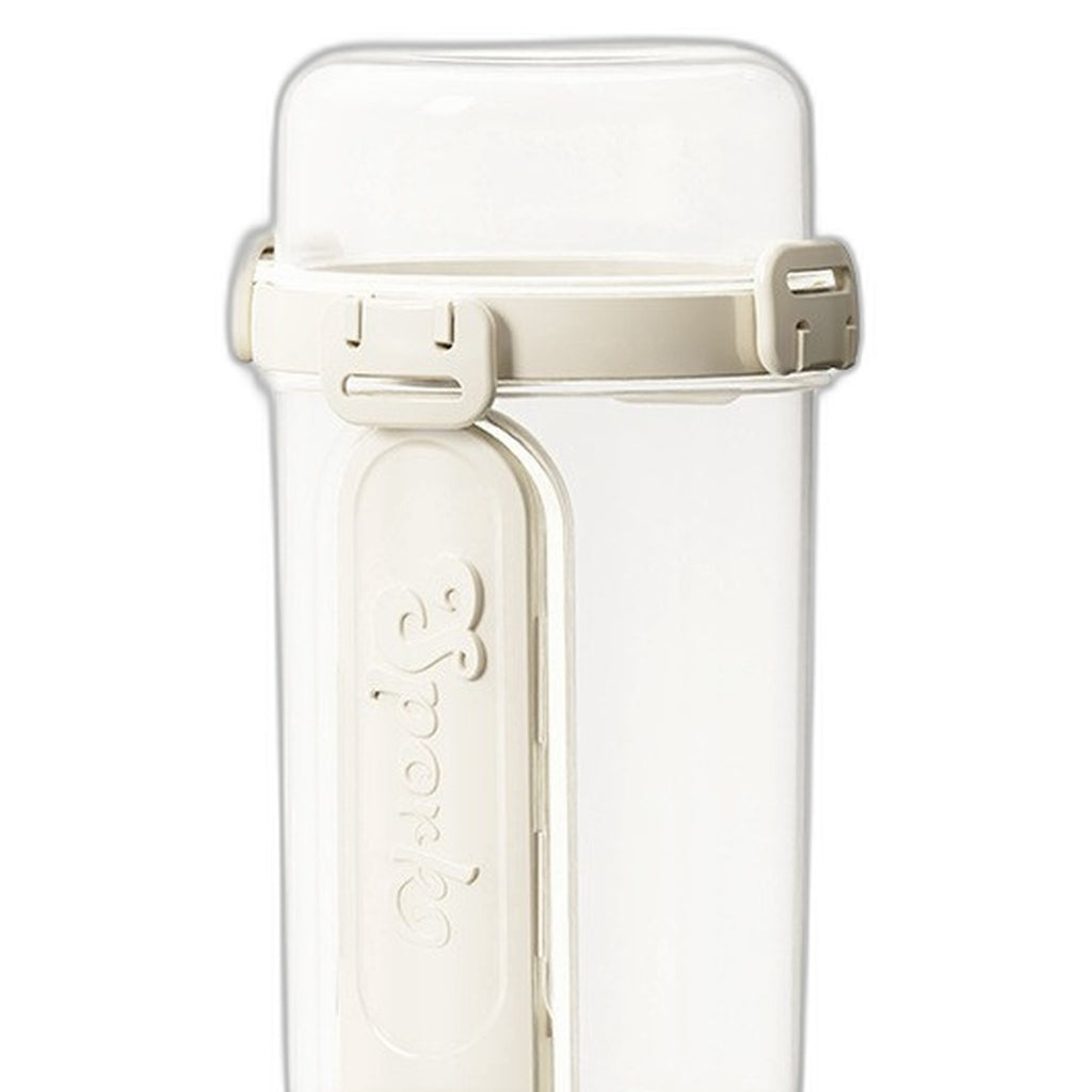 Salad container with fork by Glow Ritual