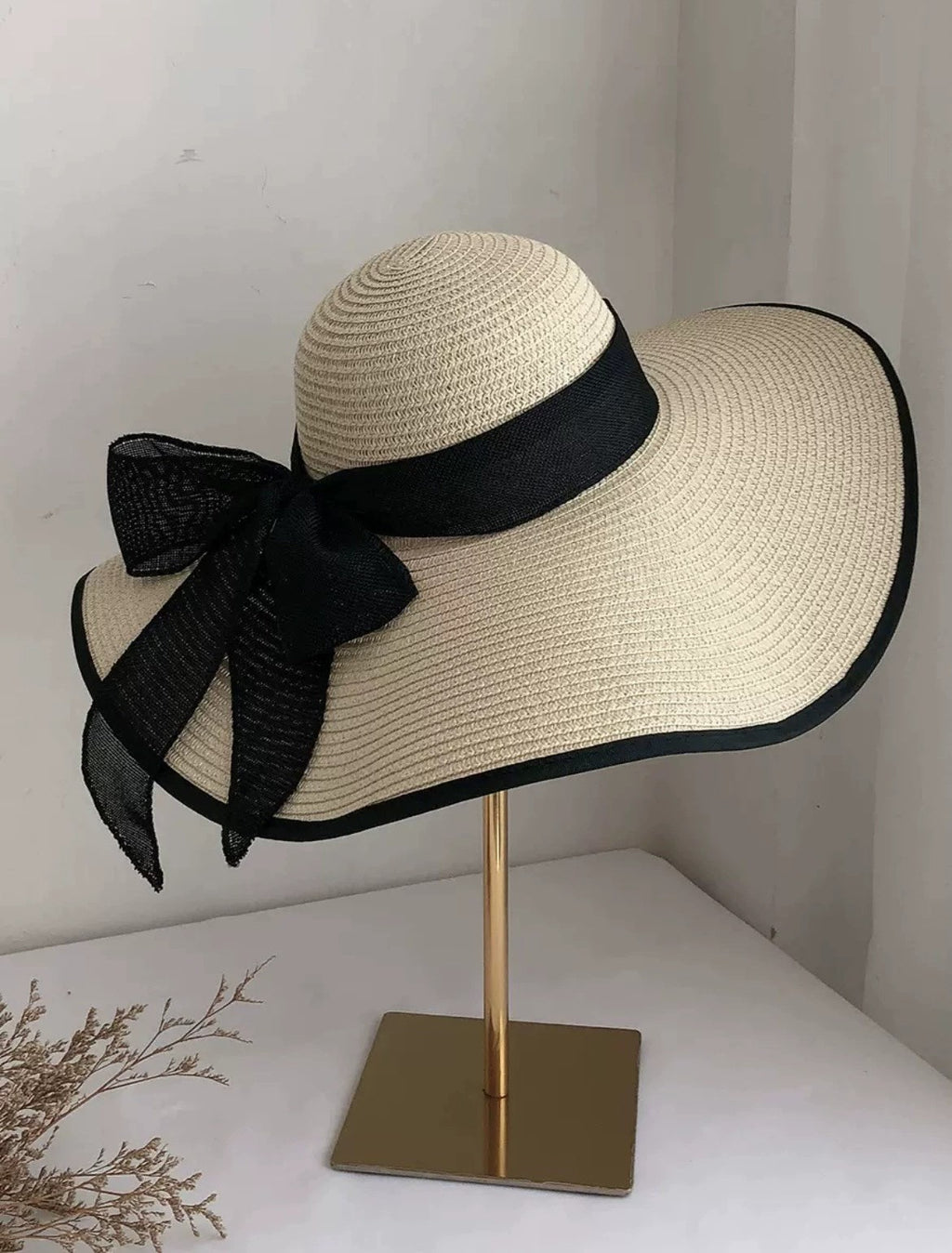 Wide brim straw sun hat by Glow Ritual