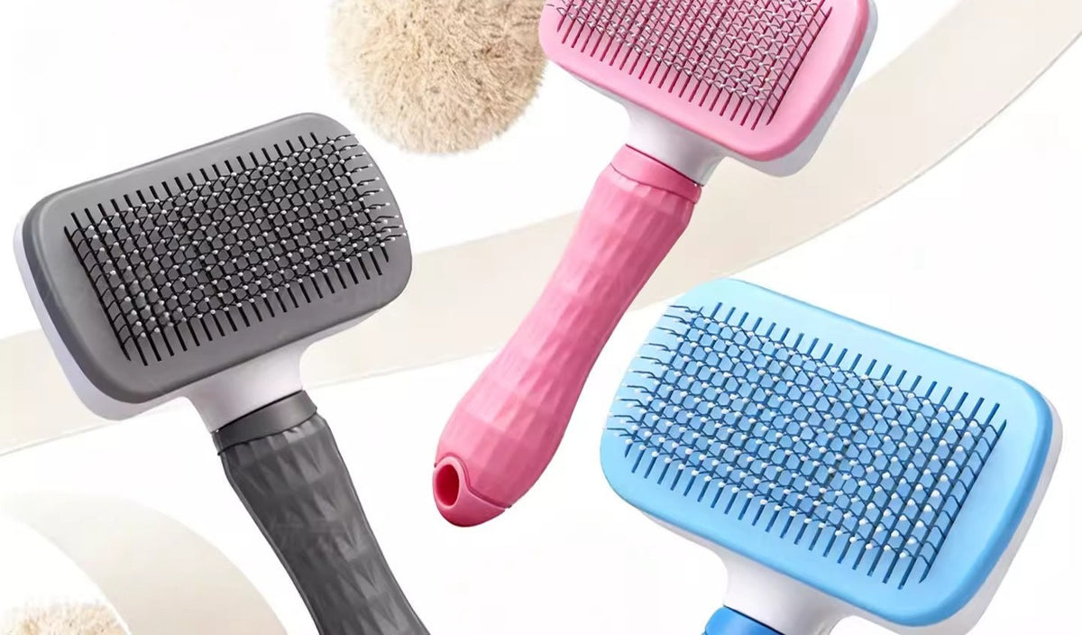 Self-cleaning slicker brush by Glow Ritual