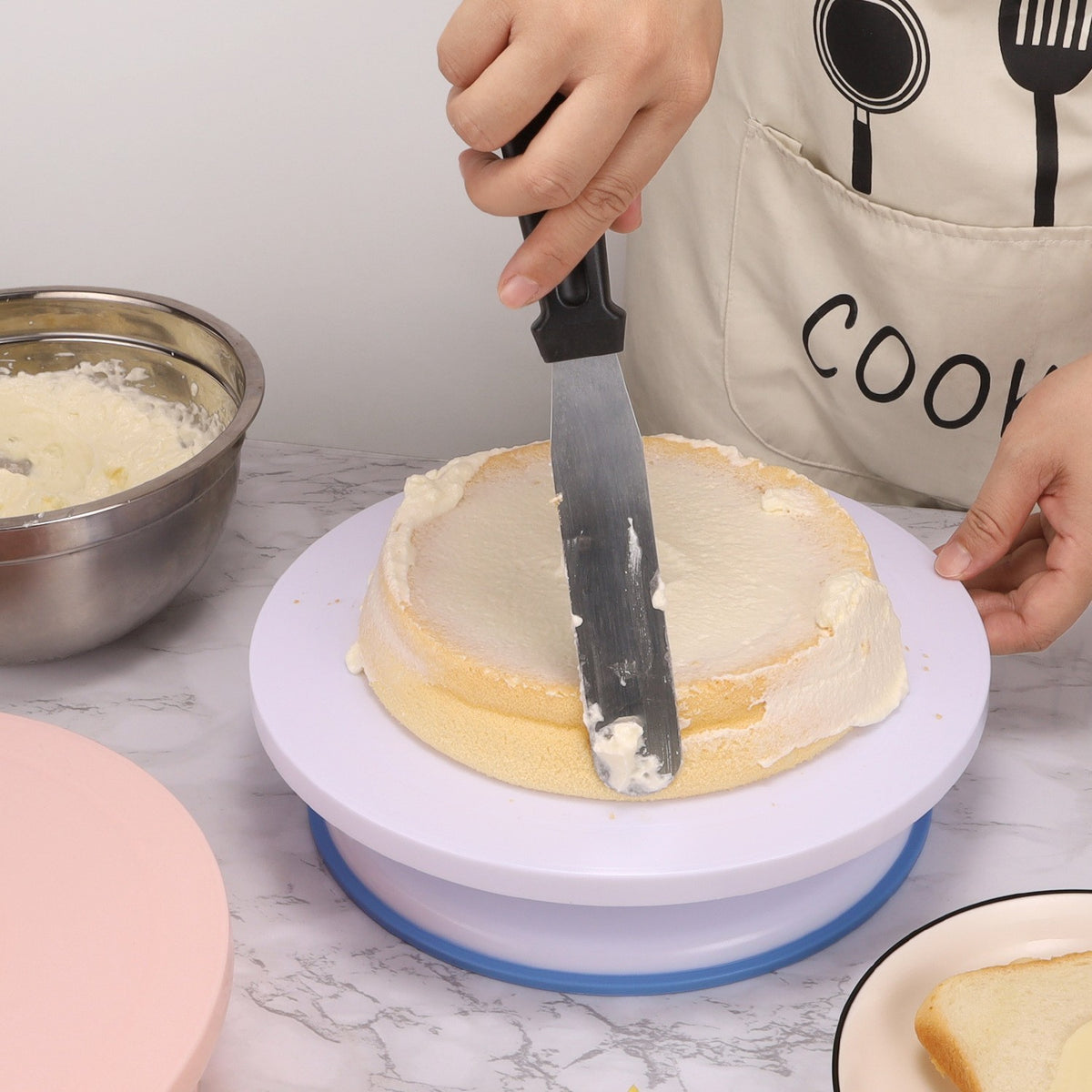 Cake turntable by Glow Ritual