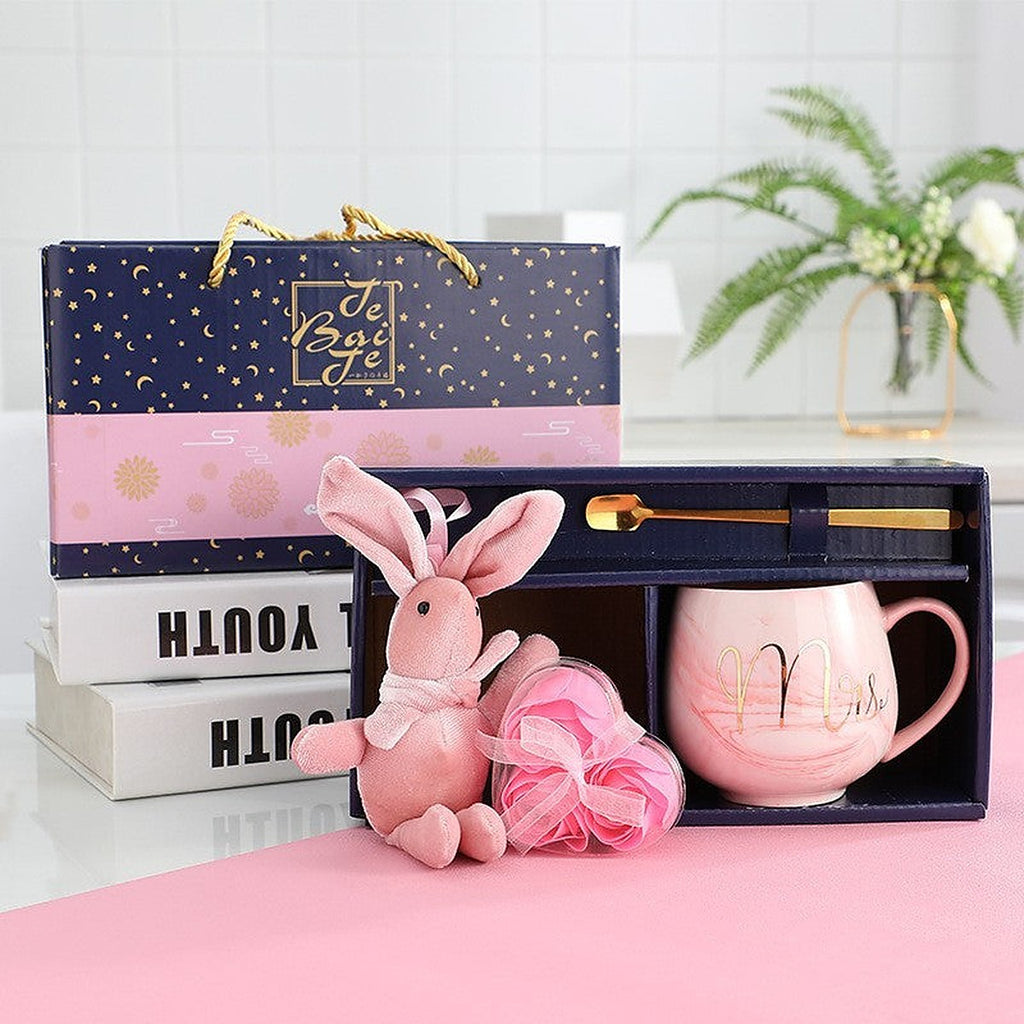 Mr and Mrs marble mug set by Glow Ritual