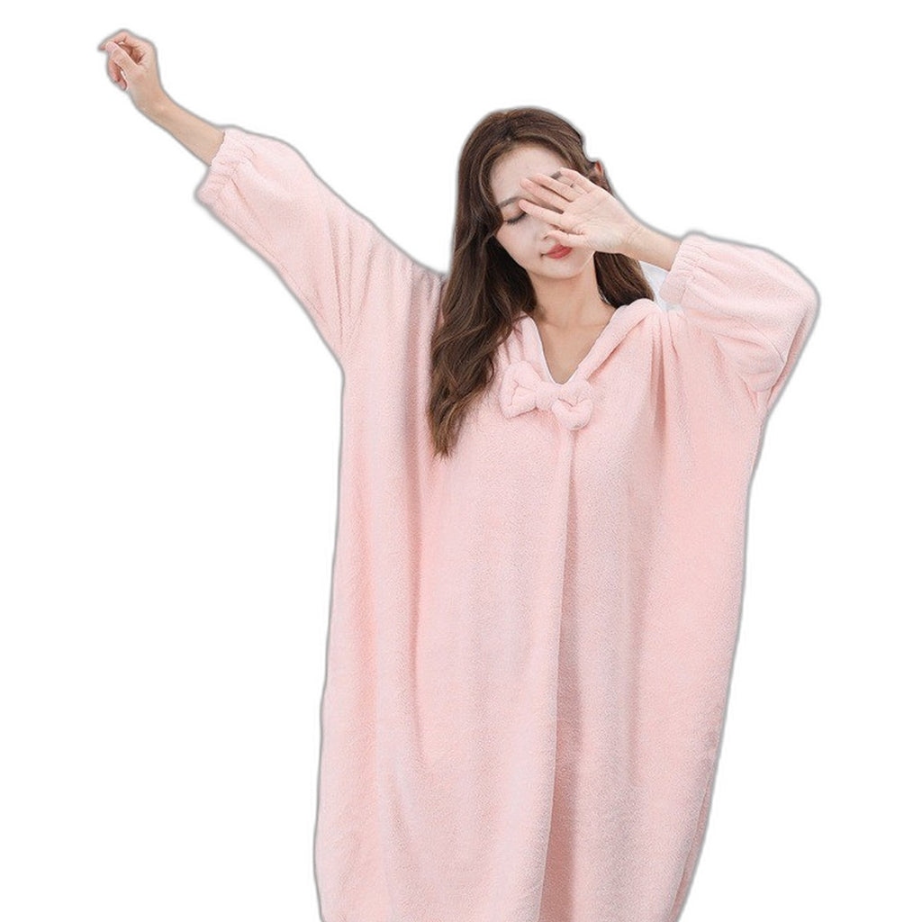 Hooded fleece lounge robe by Glow Ritual