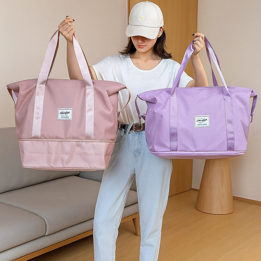 Foldable duffel bag by Glow Ritual