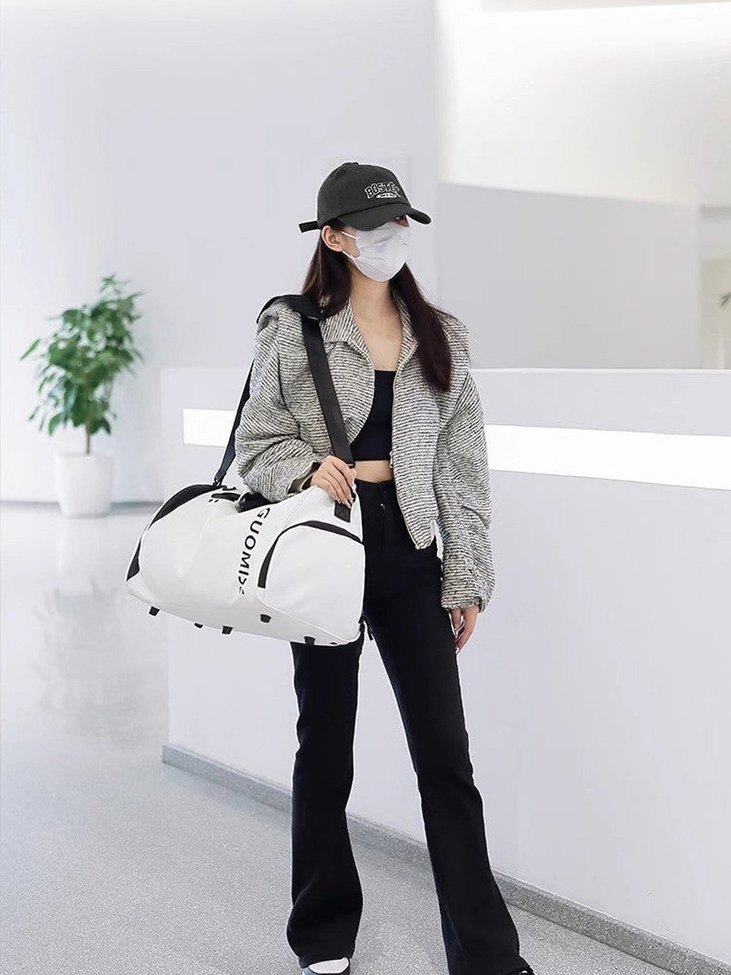 Wet-dry gym duffel bag by Glow Ritual