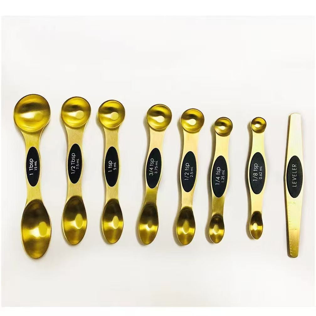 Magnetic measuring spoons by Glow Ritual