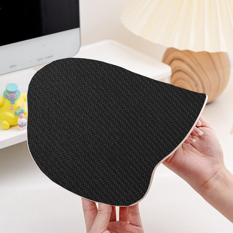 Ergonomic mouse pad by Glow Ritual