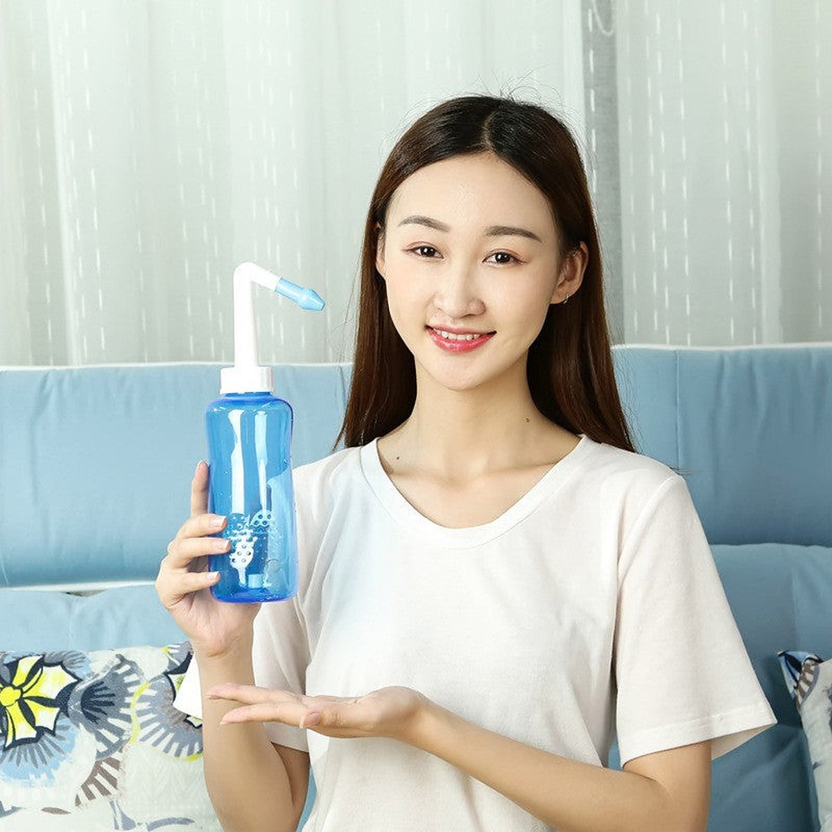 Nasal rinse squeeze bottle by Glow Ritual