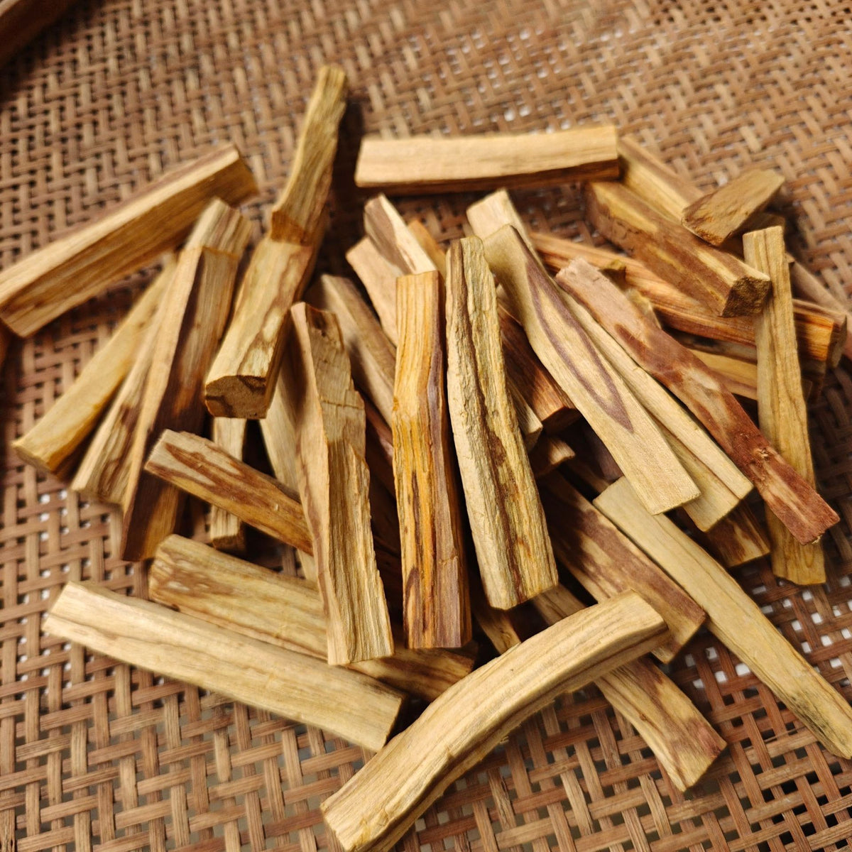 Palo santo sticks 10 pack by Glow Ritual