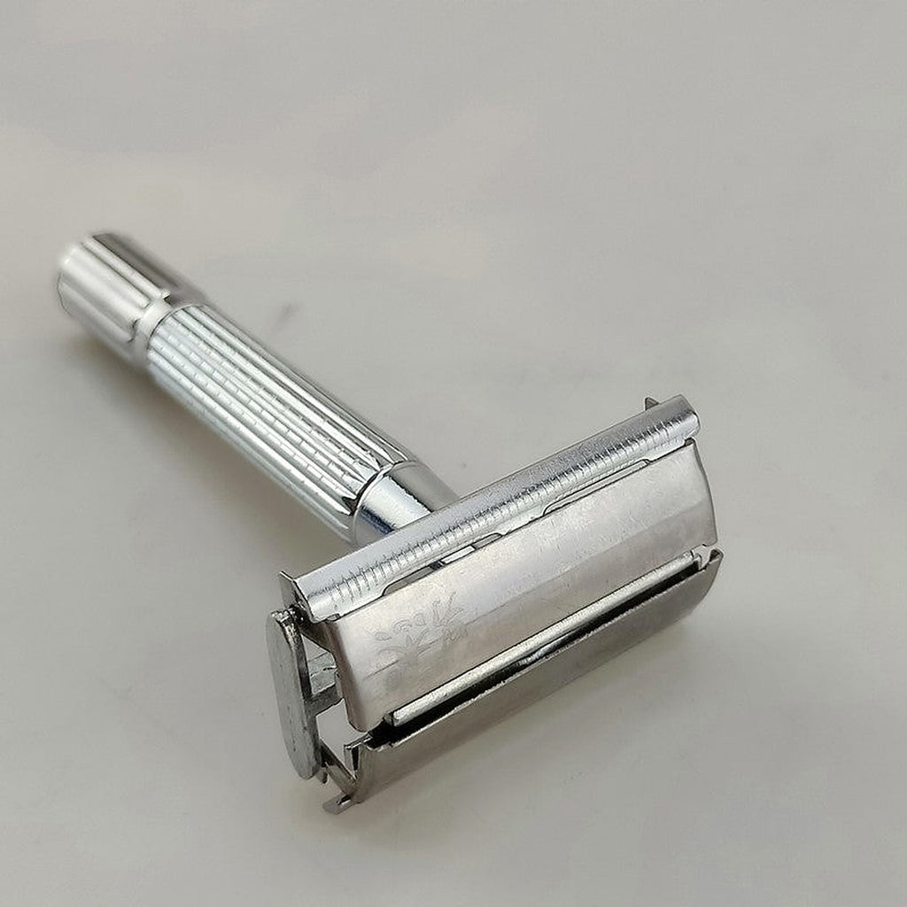 Double edge safety razor by Glow Ritual