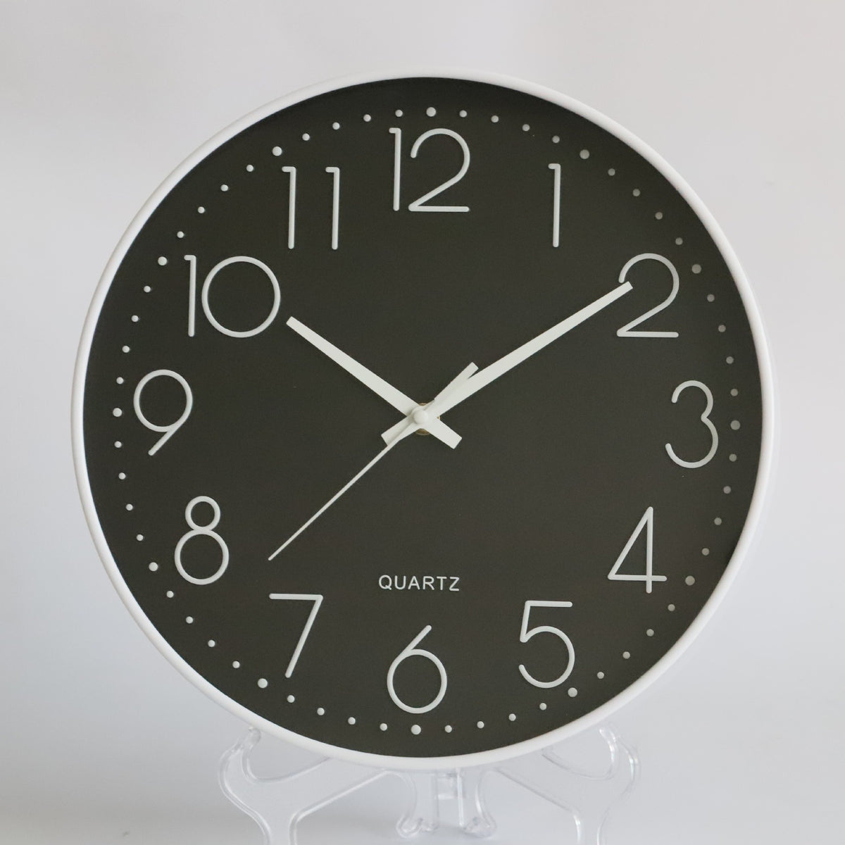 Silent wall clock by Glow Ritual