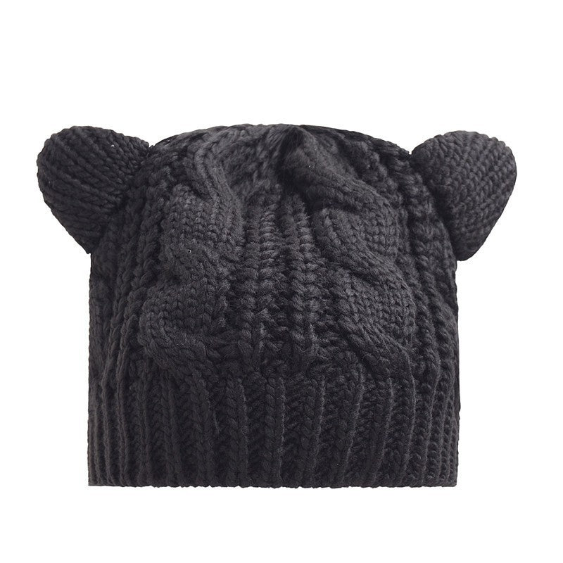 Women's cable knit beret by Glow Ritual